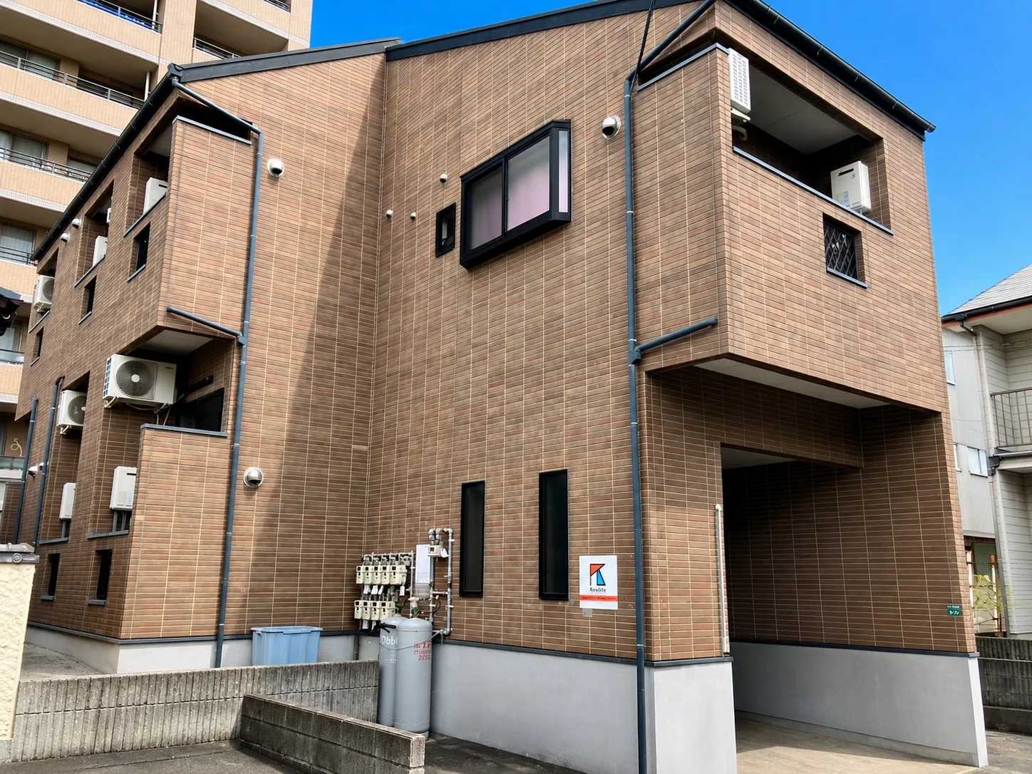福岡市西区小戸4丁目の一棟収益アパート外観